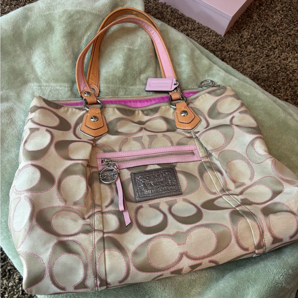 💲SOLD💲Coach Poppy